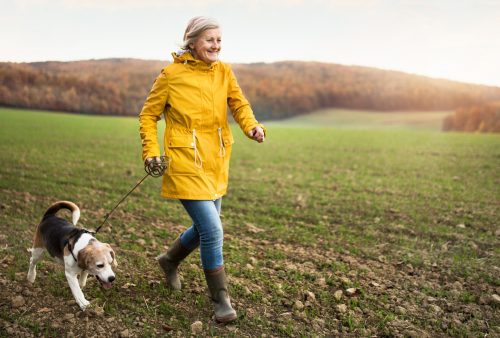 The advantages of rechargeable hearing aids: Good for the environment and for you!